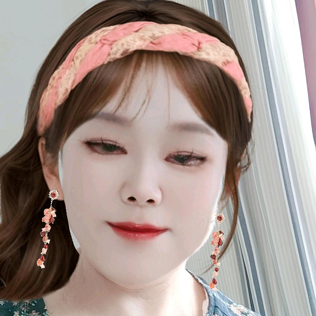 杨凤英