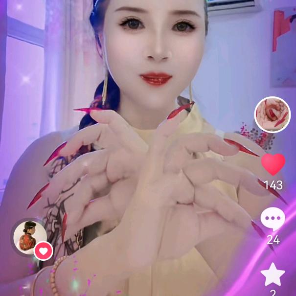 夏娃：🌺手舞