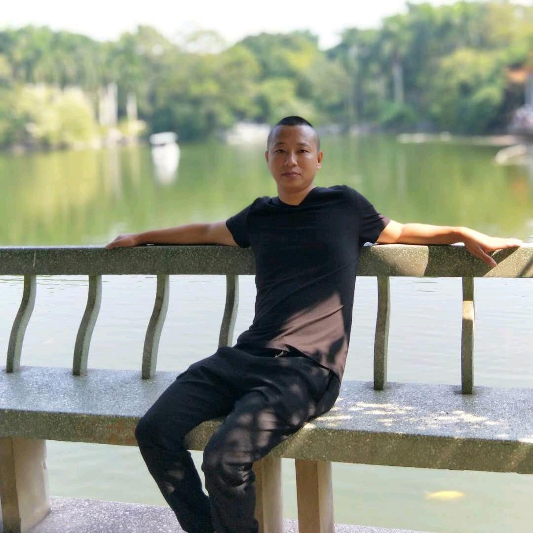 犬来财（买狗🐶斯撩)