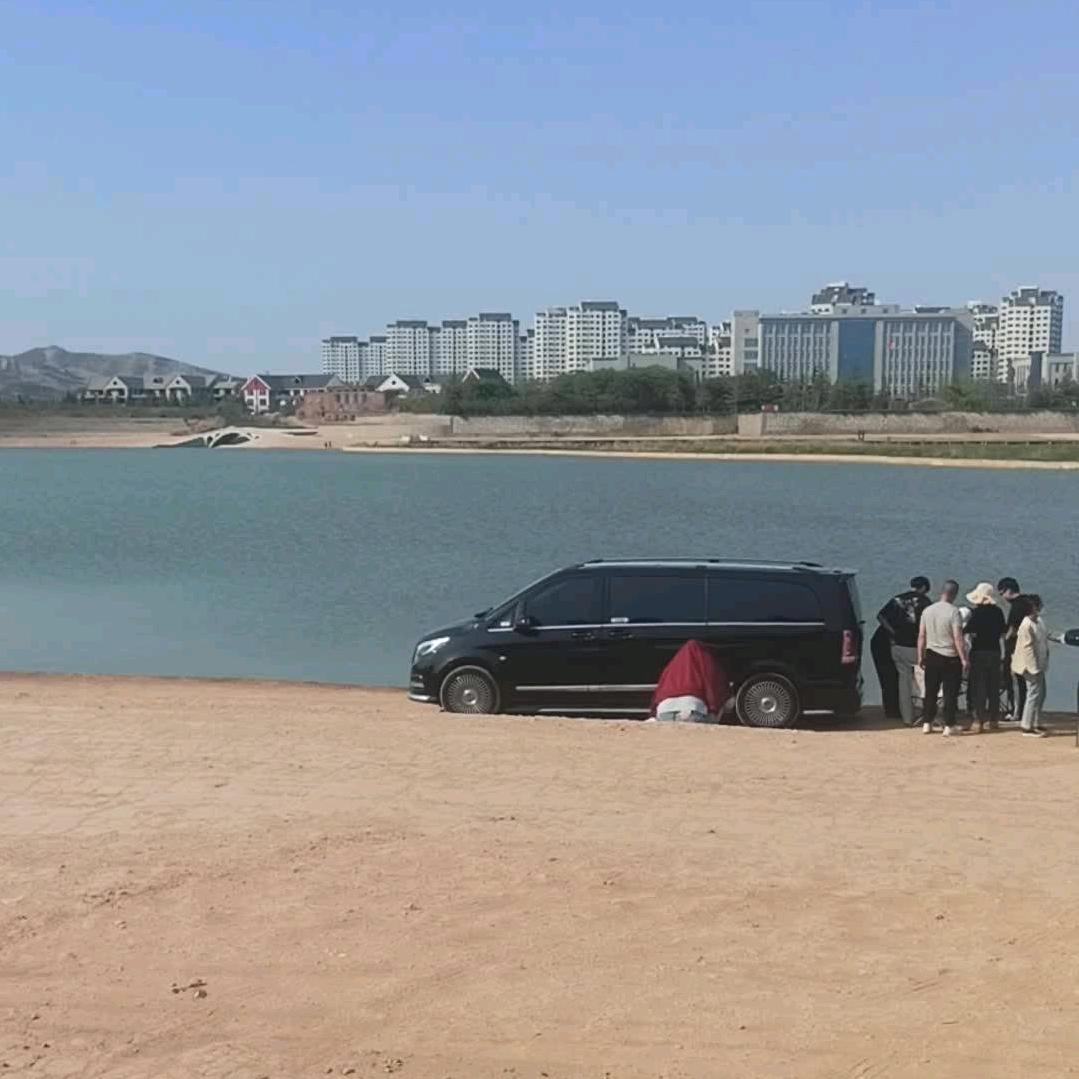 芳徽（爱唱歌）