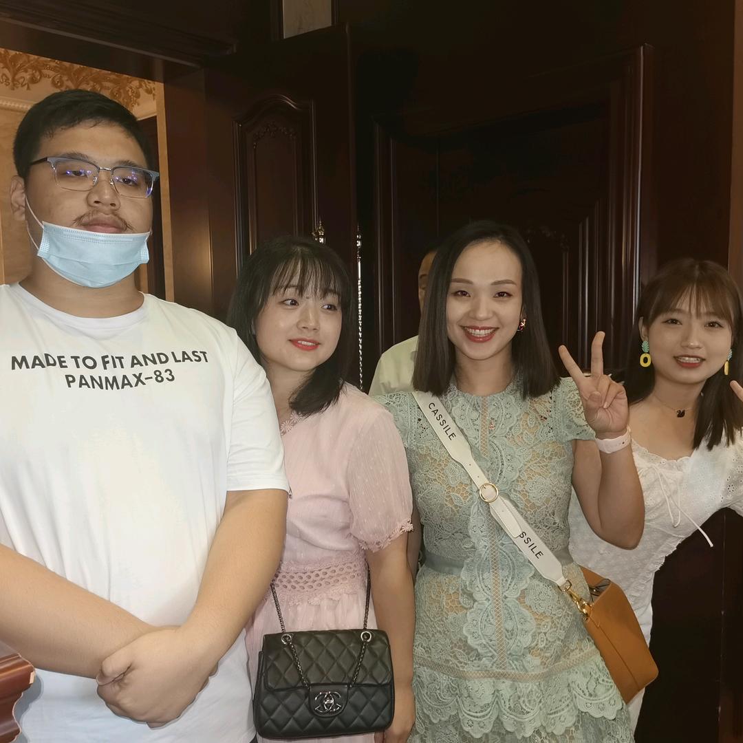 三个闺女一个儿的娘