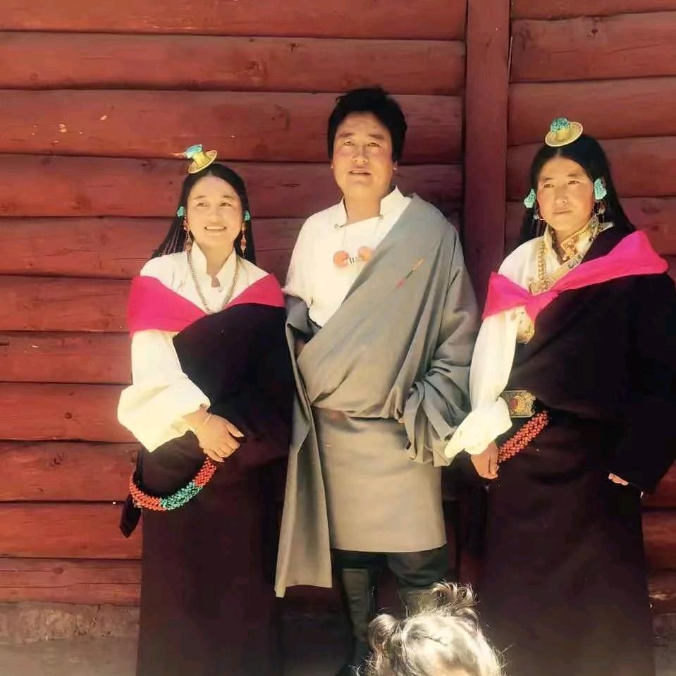བཀྲཤིསརྡོ་རྗེ་🌺🌻