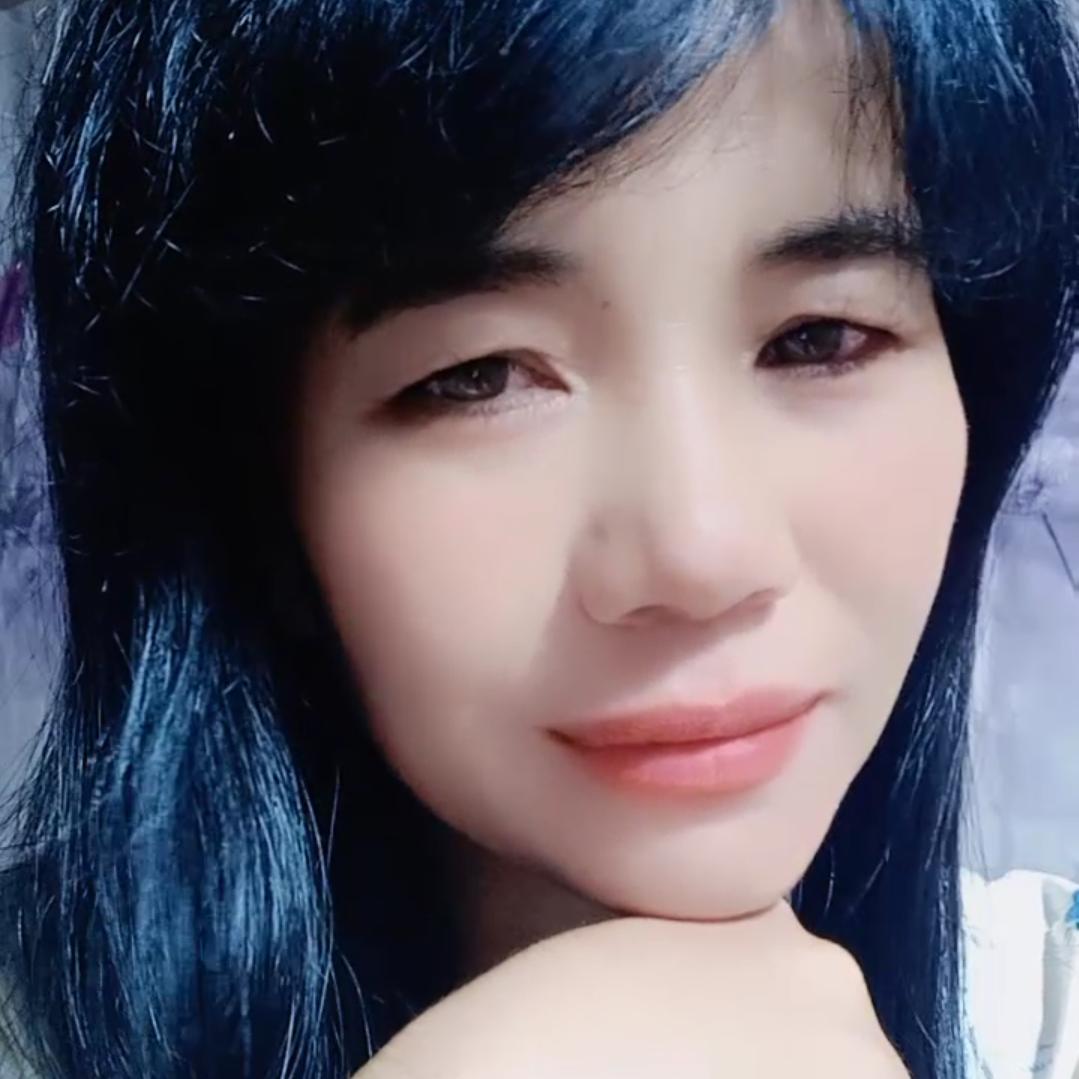 农村村姑，苦中作乐，