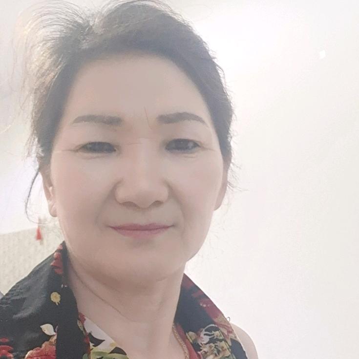 我是云姐。我来自农村。60后的云姐。