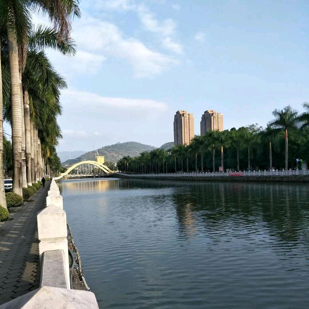 相亲相爱一家人