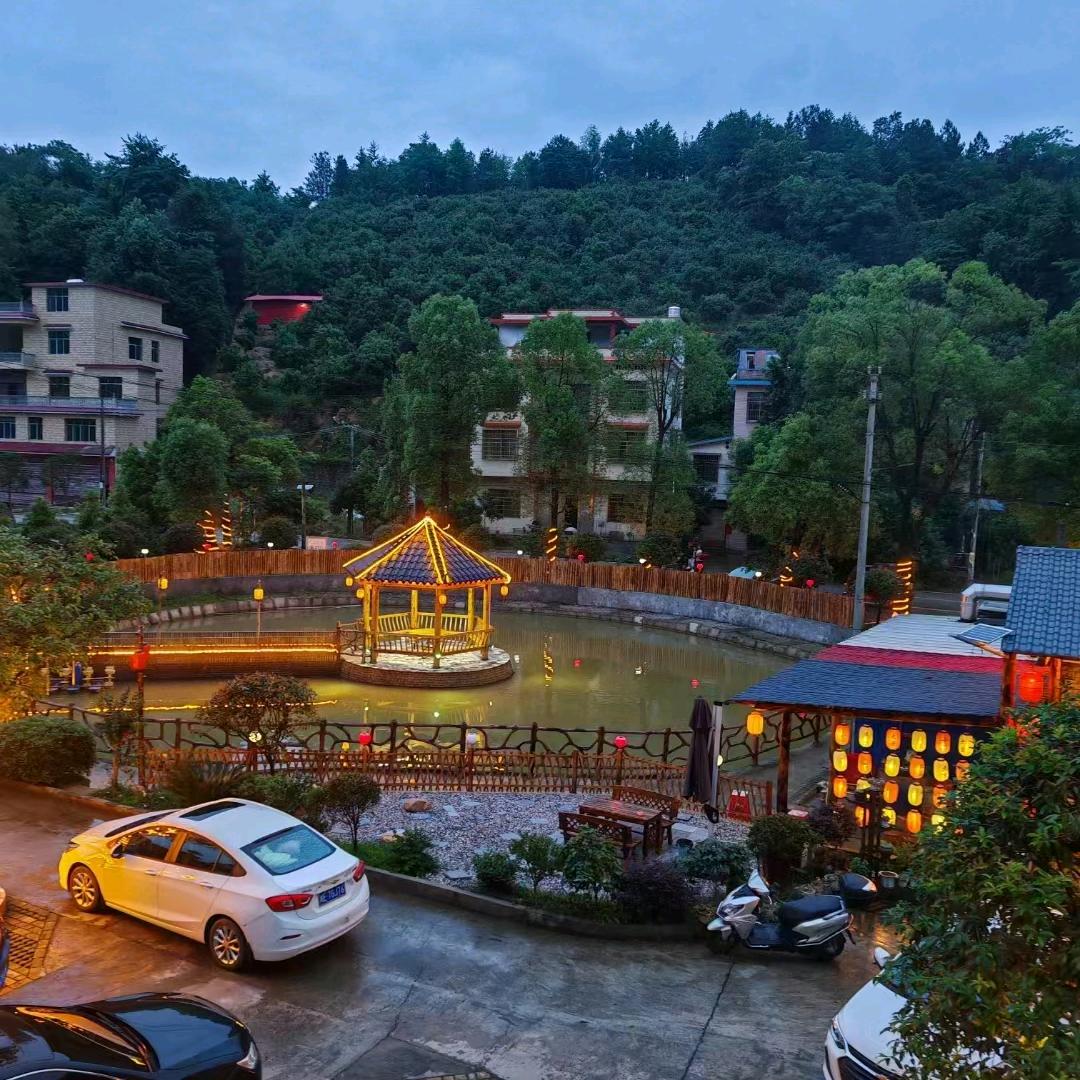 武冈市楠庭叙饭庄