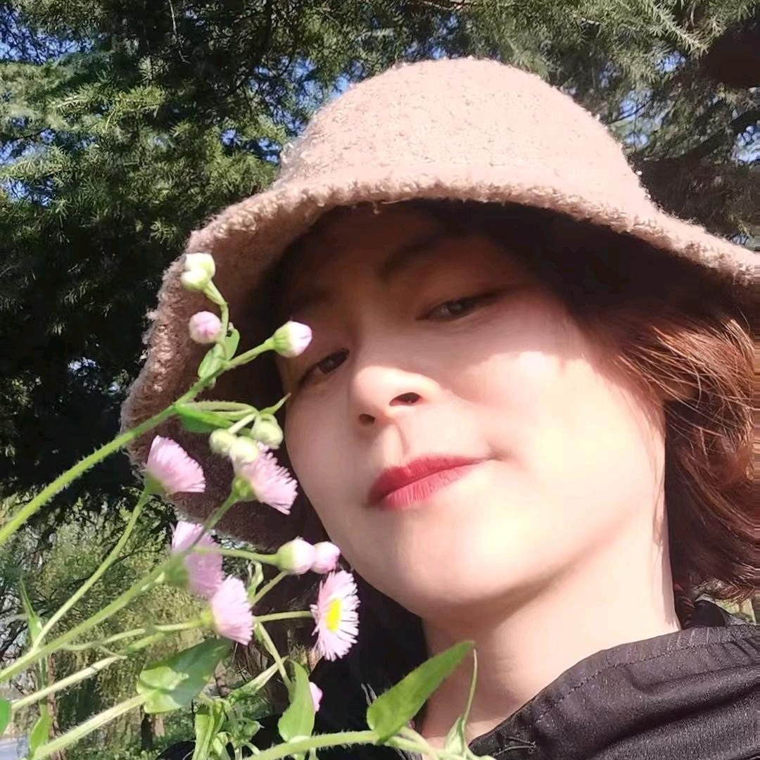 梅钰
