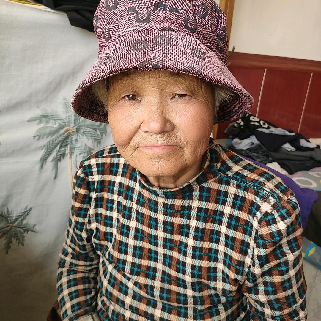50后梅莲奶奶
