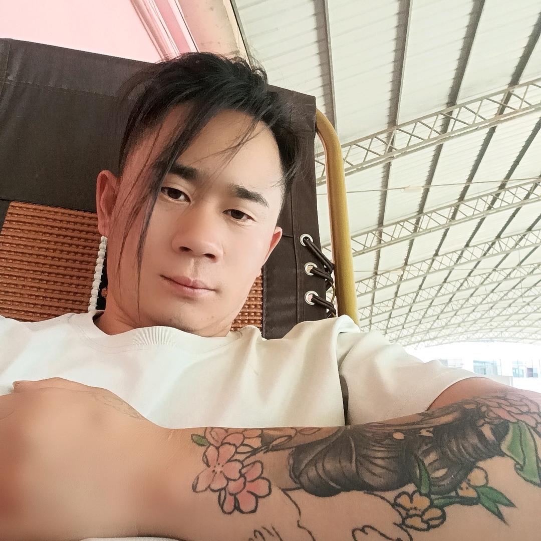 啊冰酒坊单身