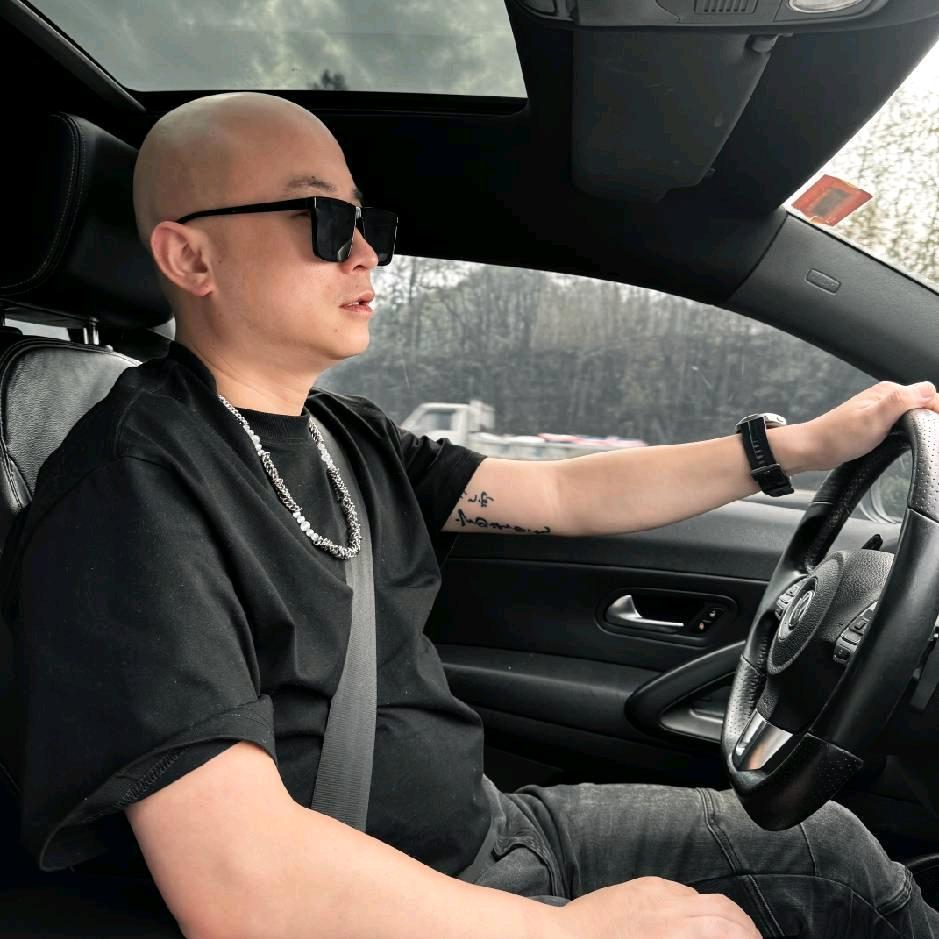 重庆张卫健租房（粉丝中介费房租的20%）