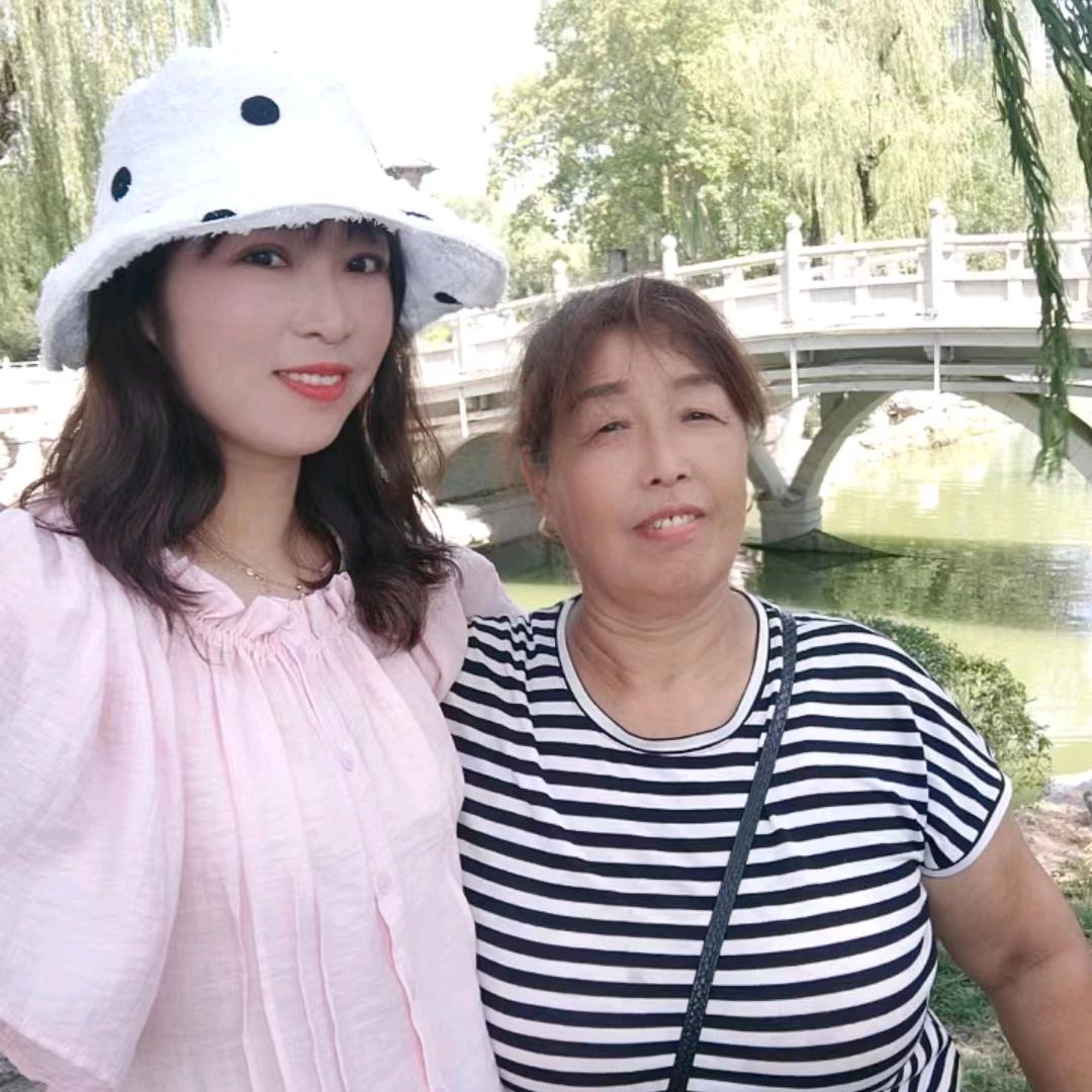 除了坚强，别无选择