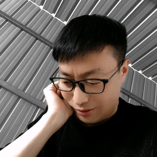 成都菌之巅菌业《张勇》