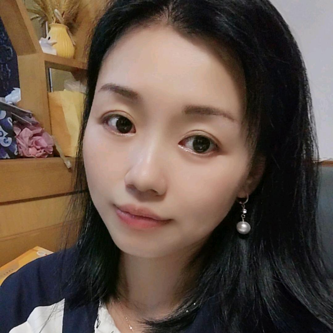 卖纸的小姐姐