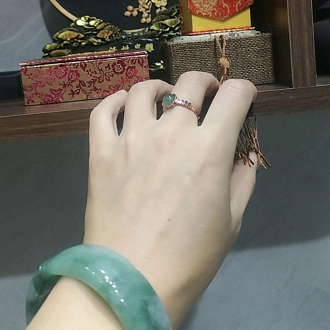 康妮珠宝翡翠（副业做紫米饭团）