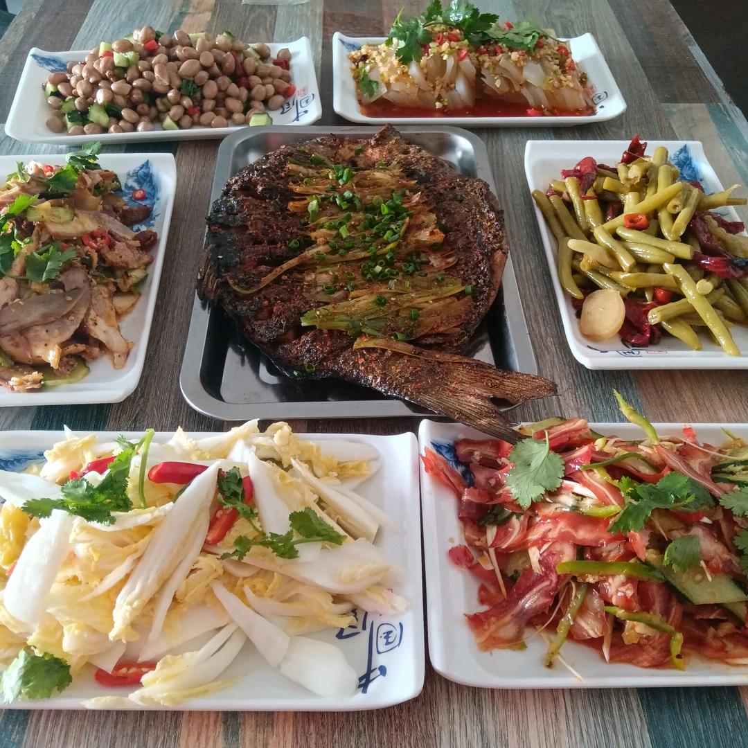 甘谷驿东镇小区小红烤鱼烤肉