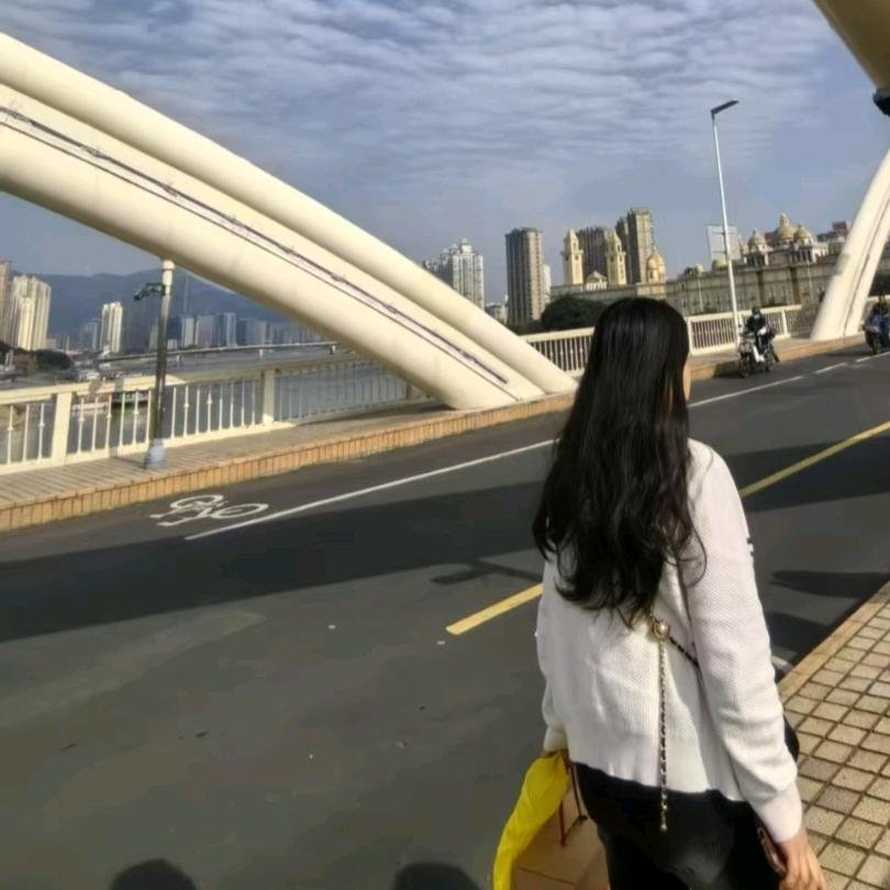 空城旧忆故人离