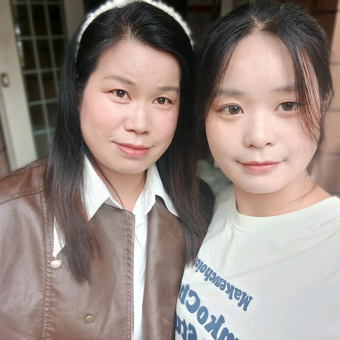 储亚