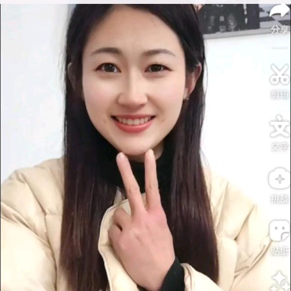 王利利：（五二农场菜市场放心鲜肉店）