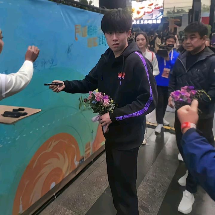 钦尽颖力