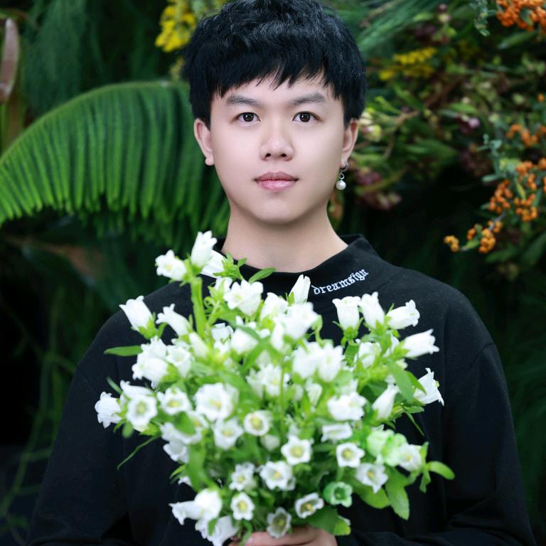 花艺师小宇 Orz