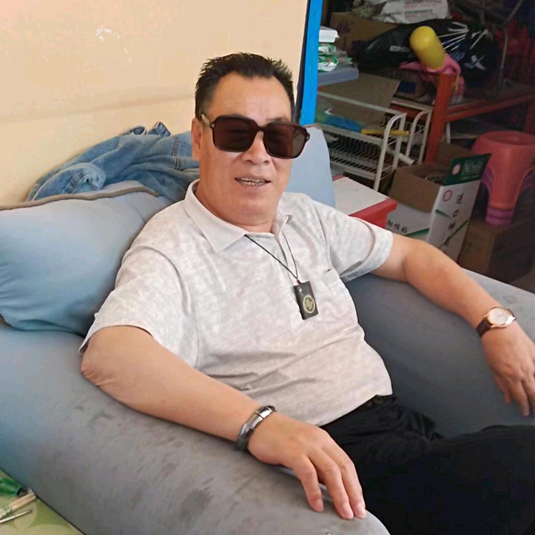 西凉龍哥