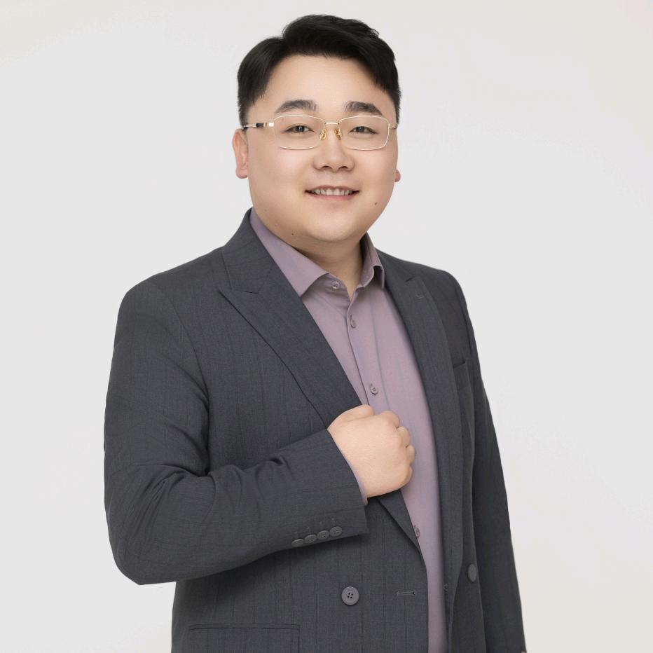 研答创始人 张华