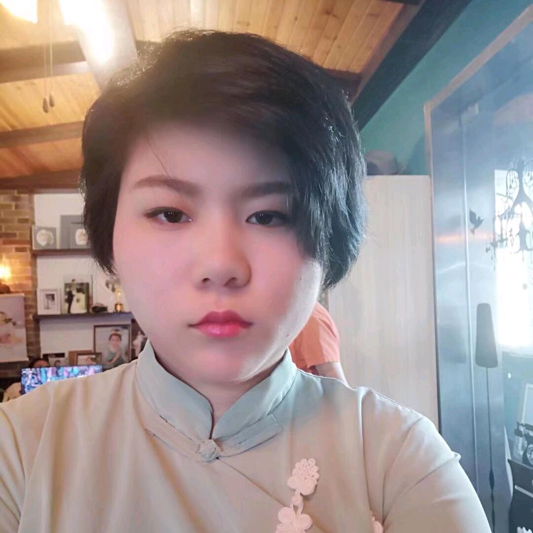 落越诗瑾