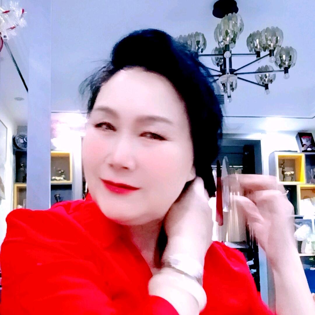 鸿运大姐