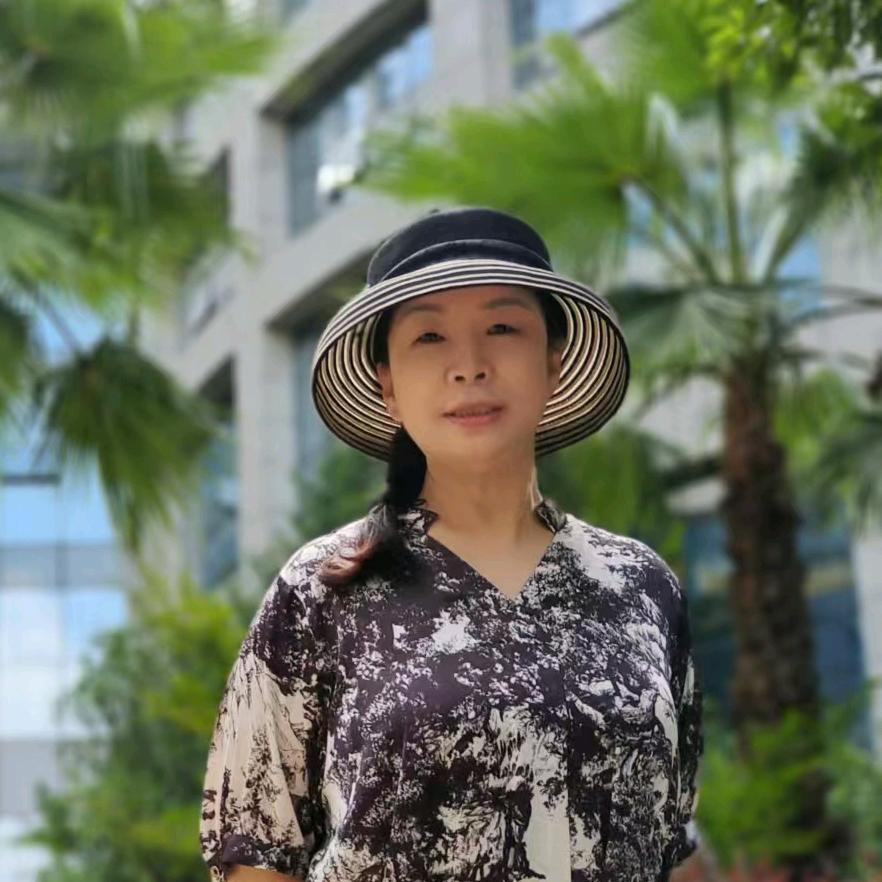小覃