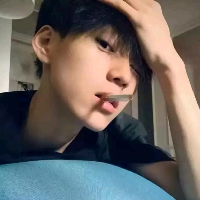 李根秀