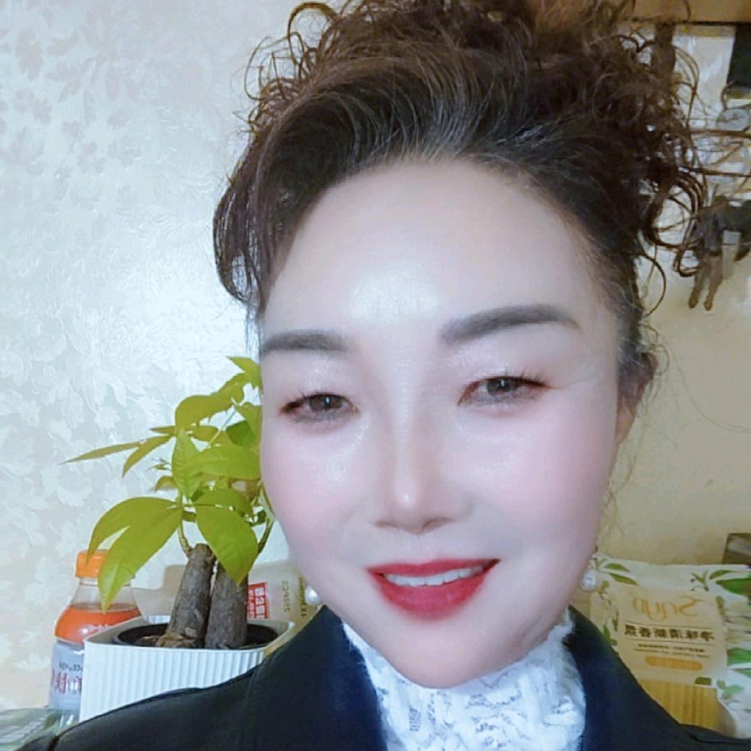 华清超市老板娘