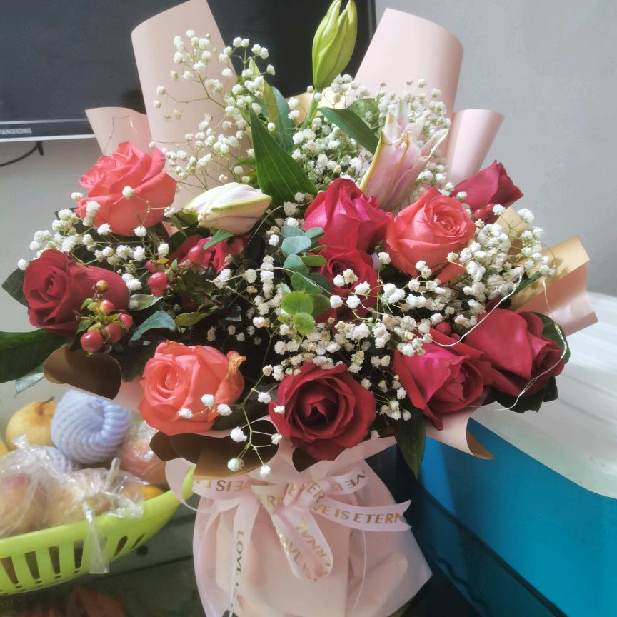 薇薇一笑很顷城