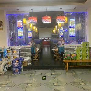黄陵县大院潮火锅店