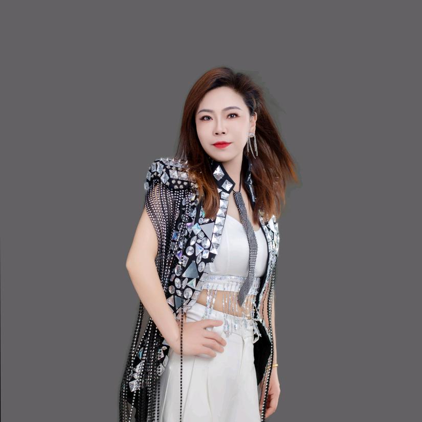 牛山团队傻妞
