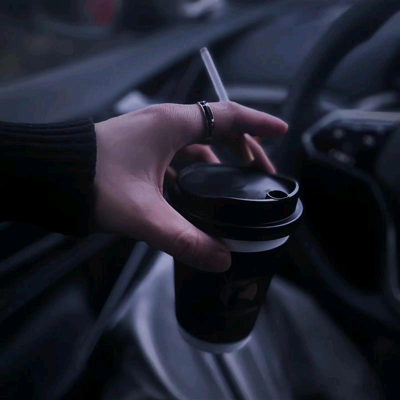 ▁倔强こ男孩う