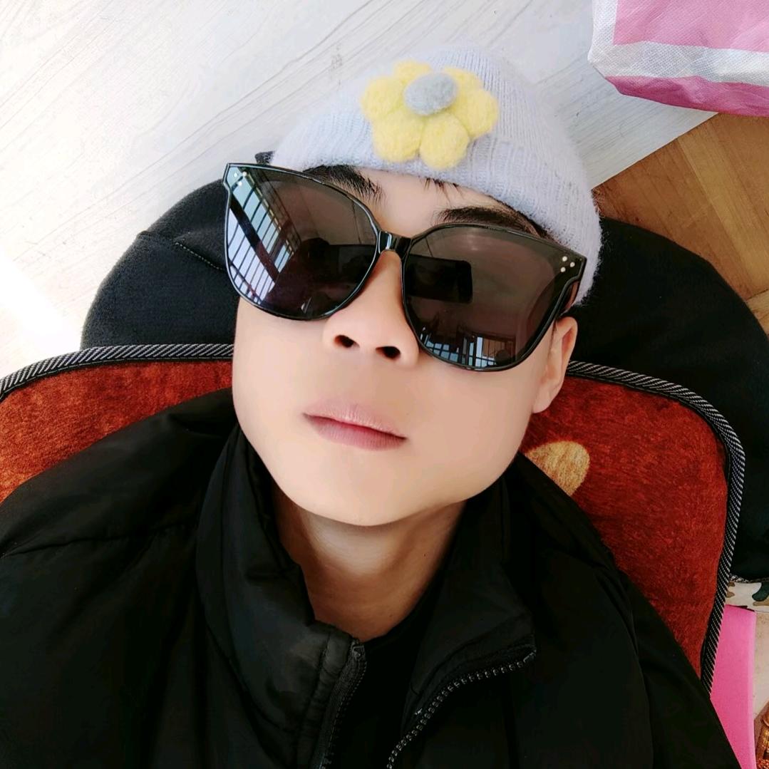 十个肾的男人丶