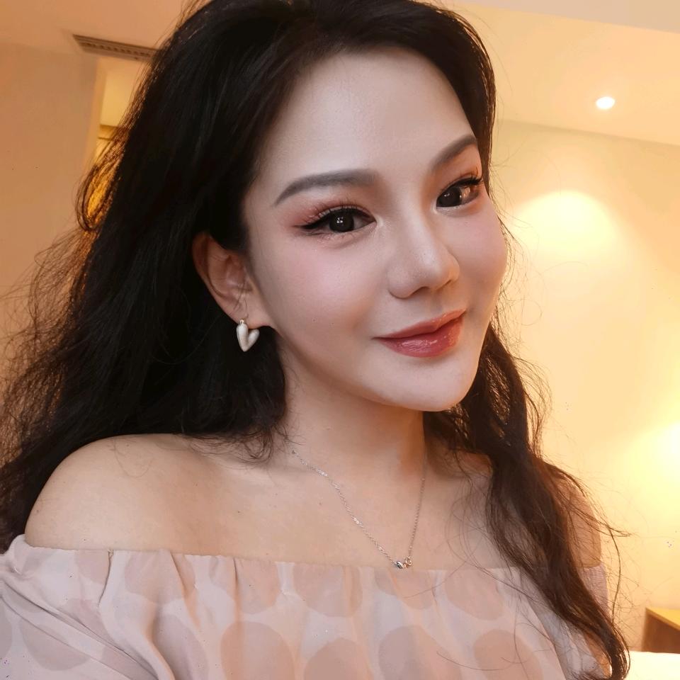 花颜轻奢美学·日式美甲美睫官方号