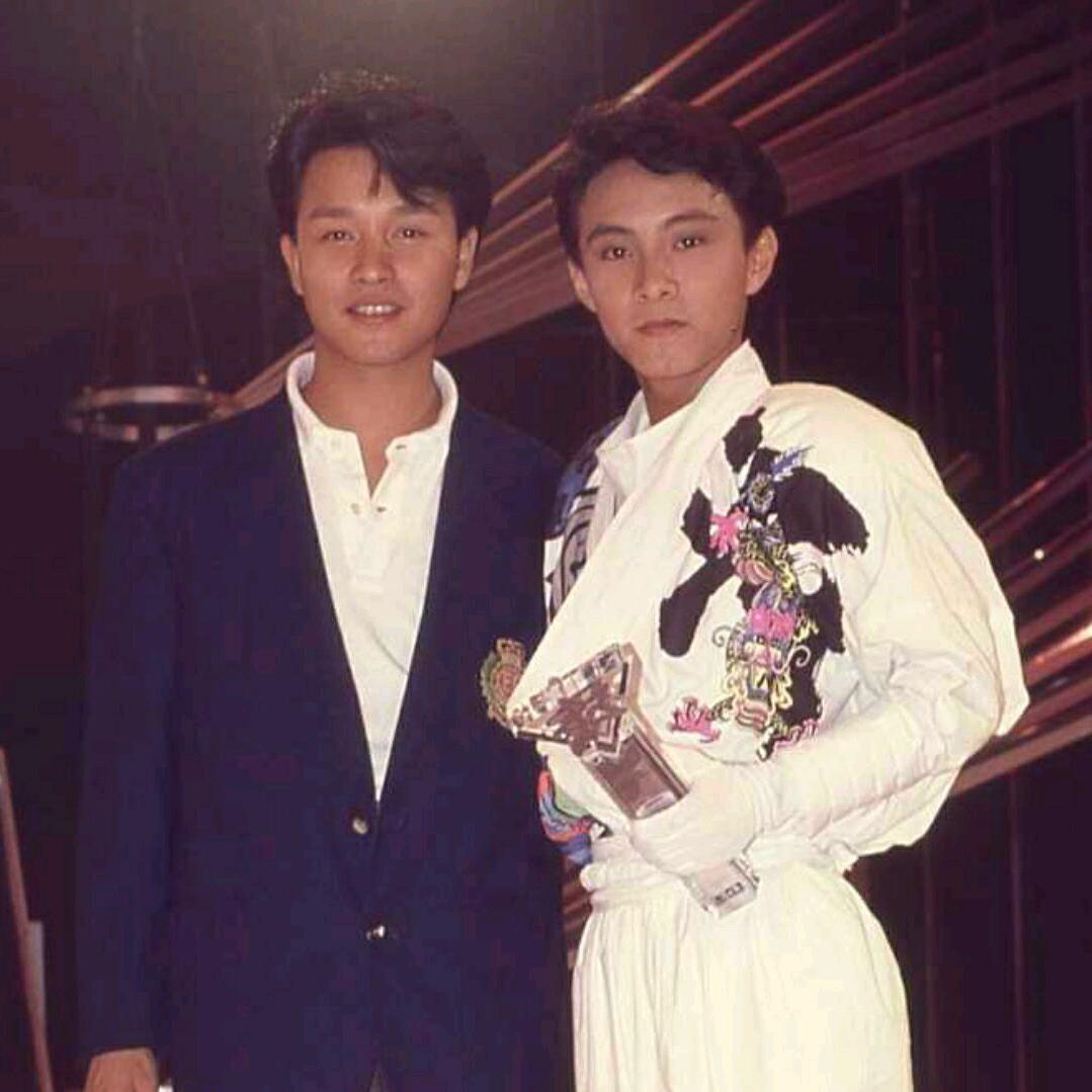 山遥遥外水潇潇