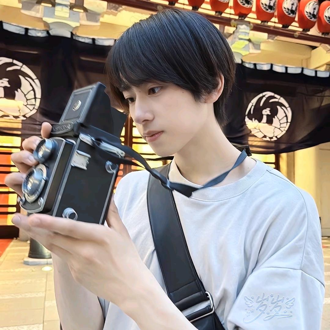 Honer_白衫.