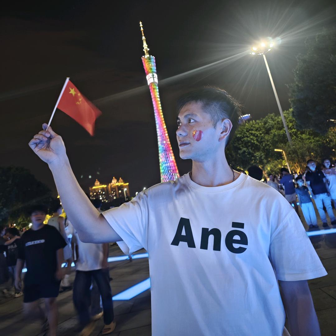 迷彩🇨🇳 憨憨