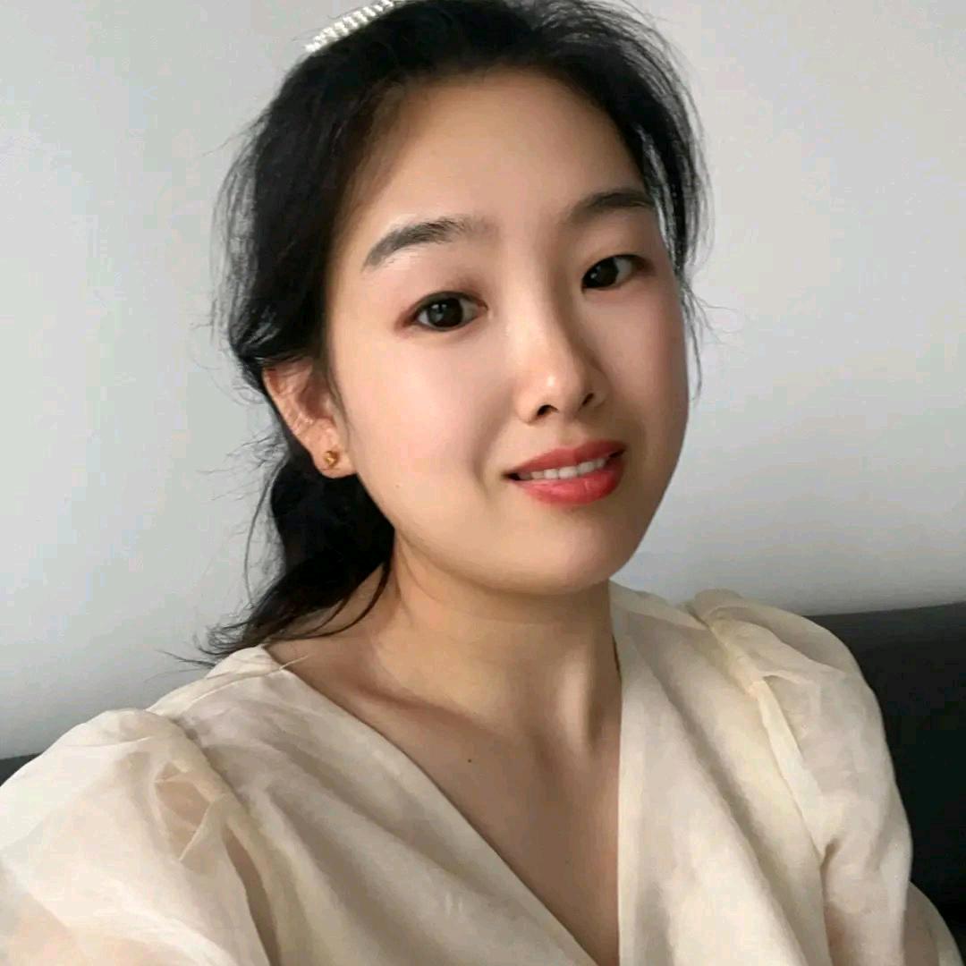 卫辉   张单单看房