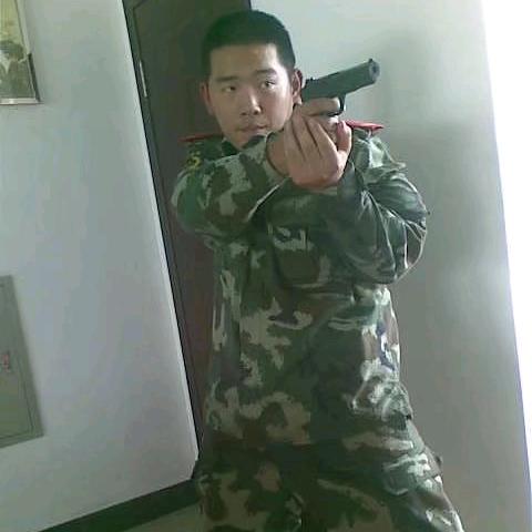开坦克的贝塔 β