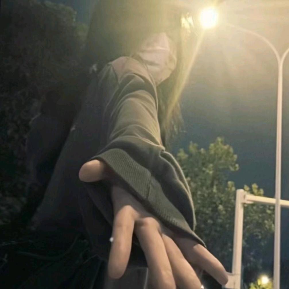 811