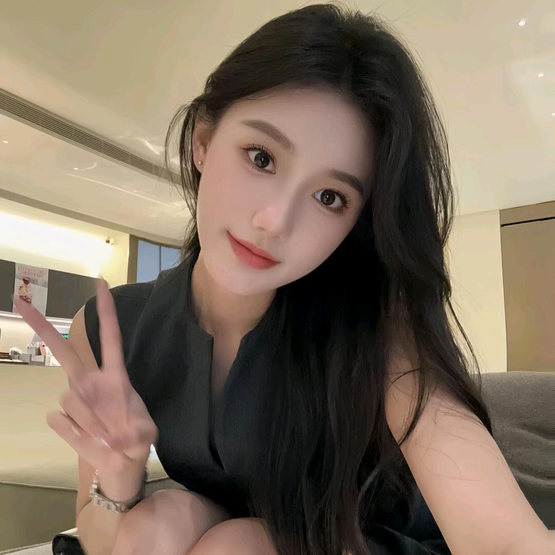 娜娜吖.