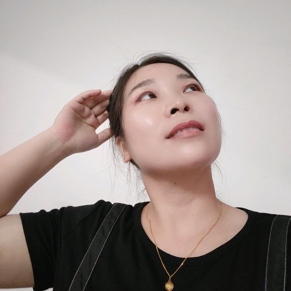 有点小糕冷💋