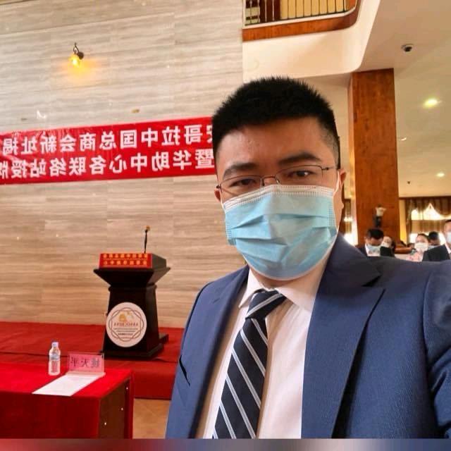 杨俊在安哥拉