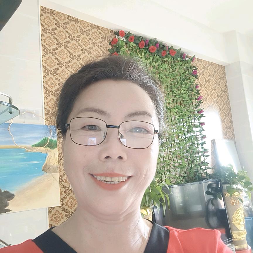 游英.《59年岀生的我🐷》