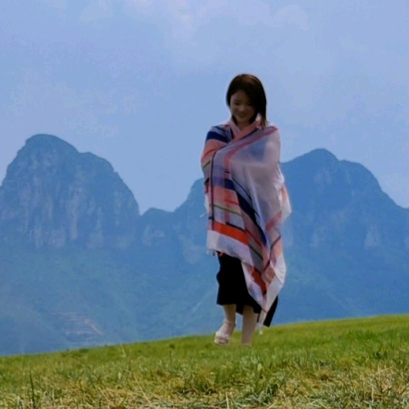 三龙六月童装店