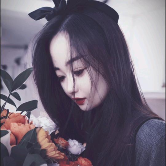 伊伊🦋