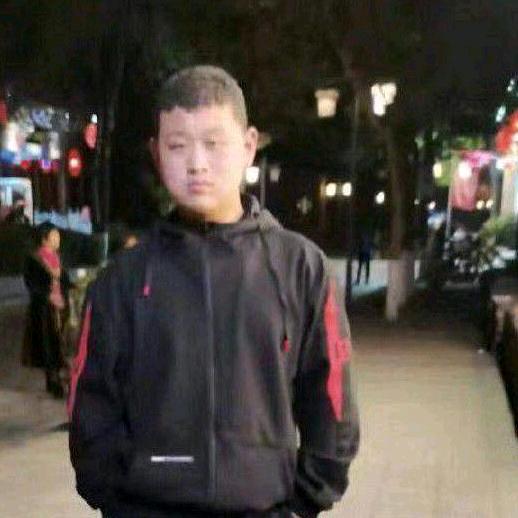 张希硕董事